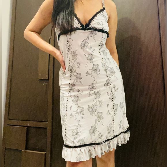 White beautiful slip dress - Picture 4 of 5